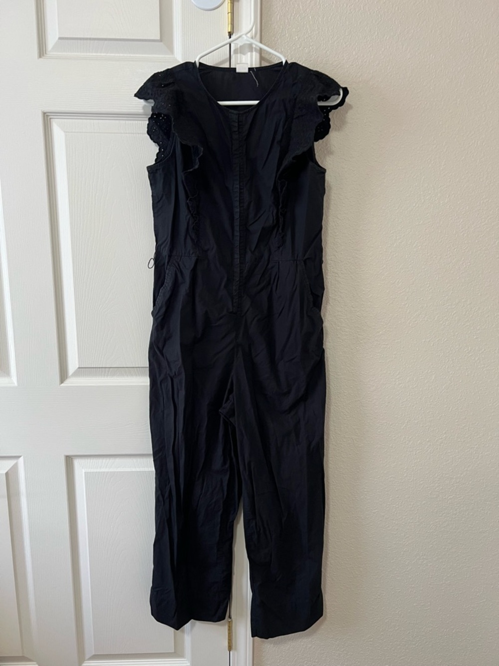 Gap Eyelet Ruffle Jumpsuit Black Wide Leg Cotton Boho Size 6